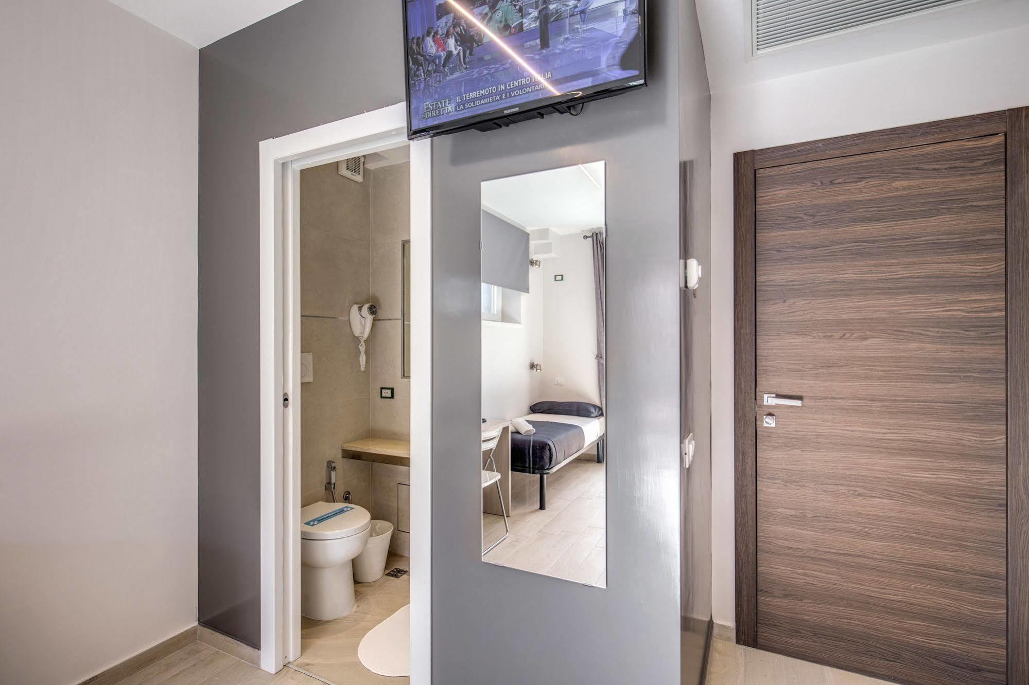 The Bricks Rome Hotel ภายนอก รูปภาพ
