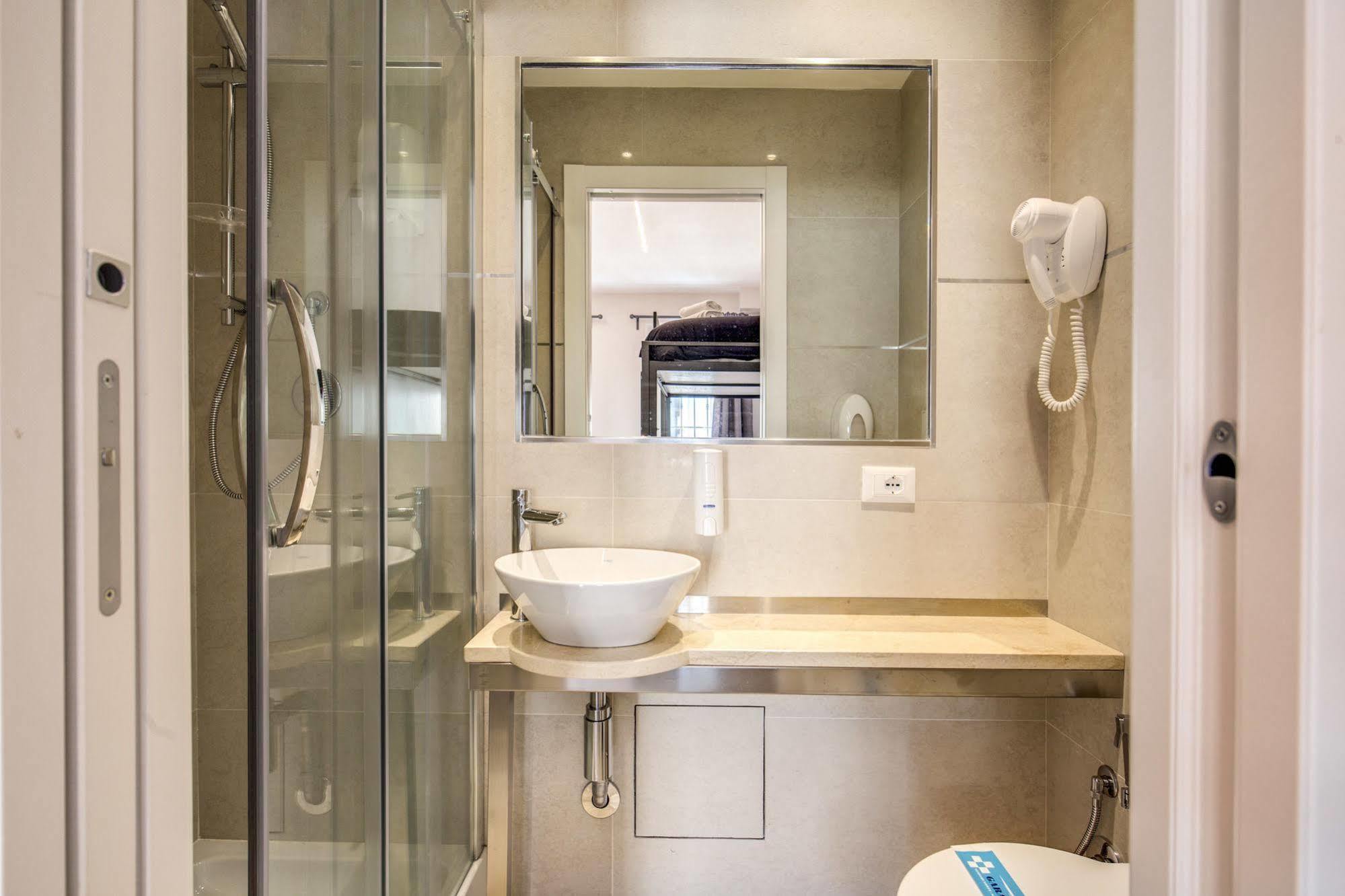 The Bricks Rome Hotel ภายนอก รูปภาพ