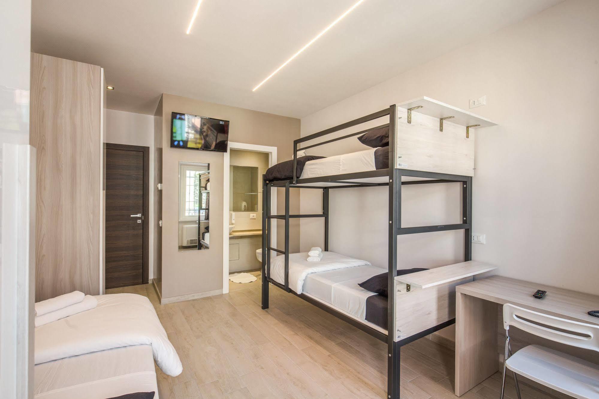 The Bricks Rome Hotel ภายนอก รูปภาพ